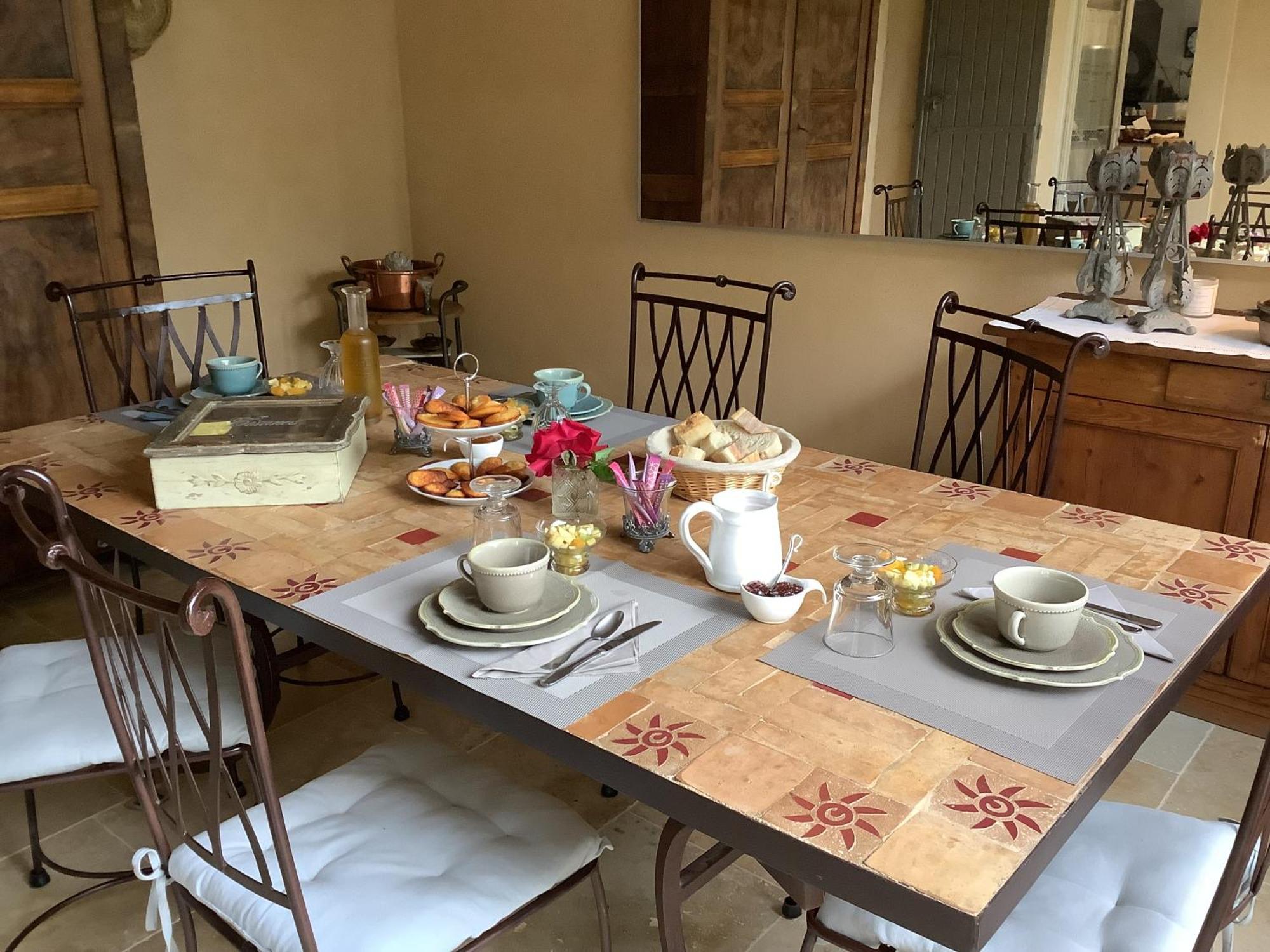 Bed and Breakfast Jardin D'Antan Ansouis Exteriér fotografie