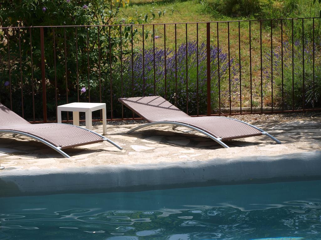 Bed and Breakfast Jardin D'Antan Ansouis Exteriér fotografie