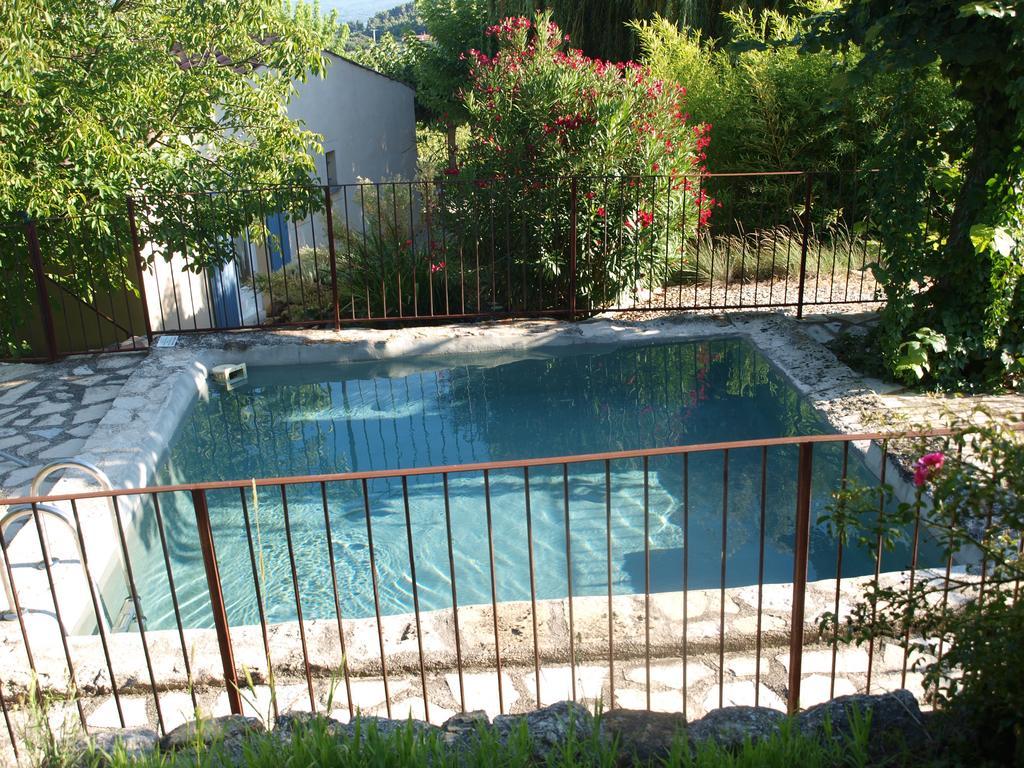 Bed and Breakfast Jardin D'Antan Ansouis Exteriér fotografie